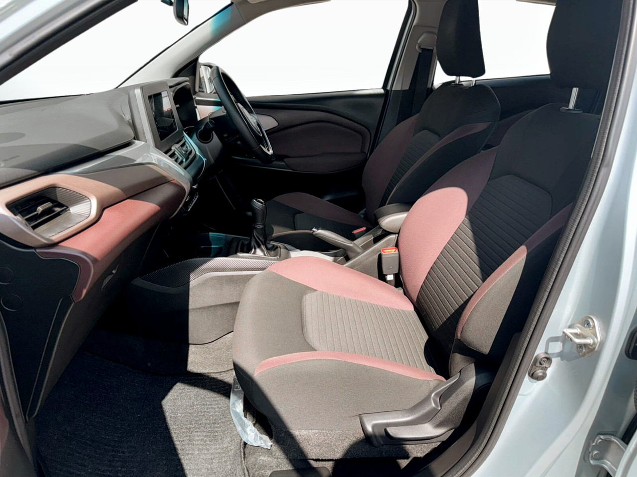 Toyota STARLET CROSS 1.5 XS MANUAL
