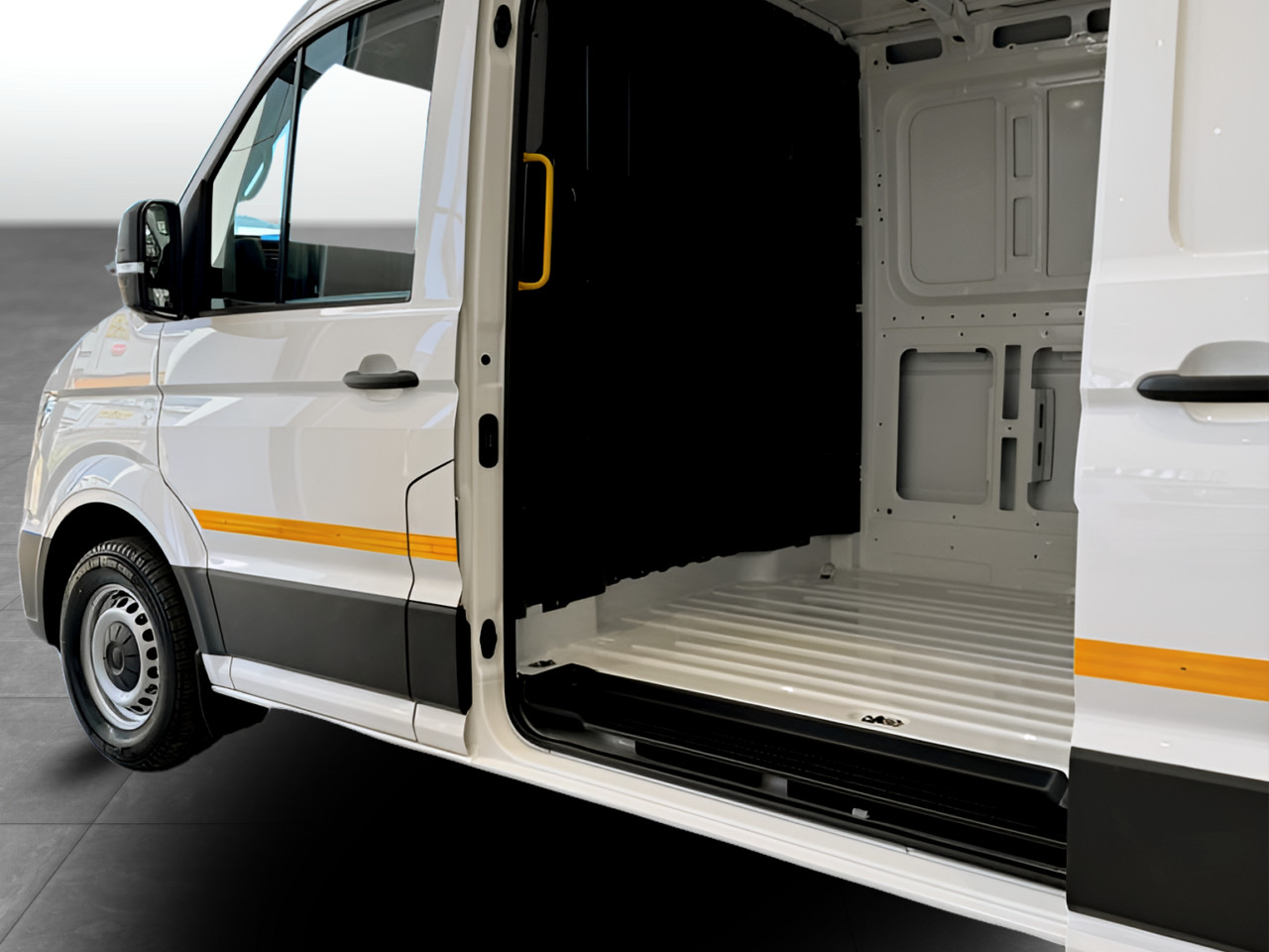 Volkswagen Crafter CRAFTER 35 2.0TDi MWB 103KW A/T F/C P/V