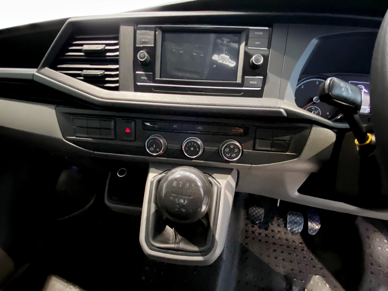 Volkswagen Transporter 2.0TDI PANEL VAN LWB MANUAL