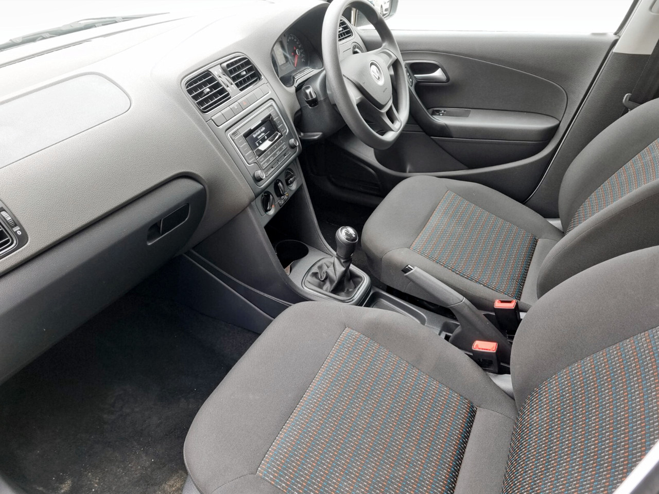 Volkswagen POLO VIVO HATCH 1.4 TRENDLINE