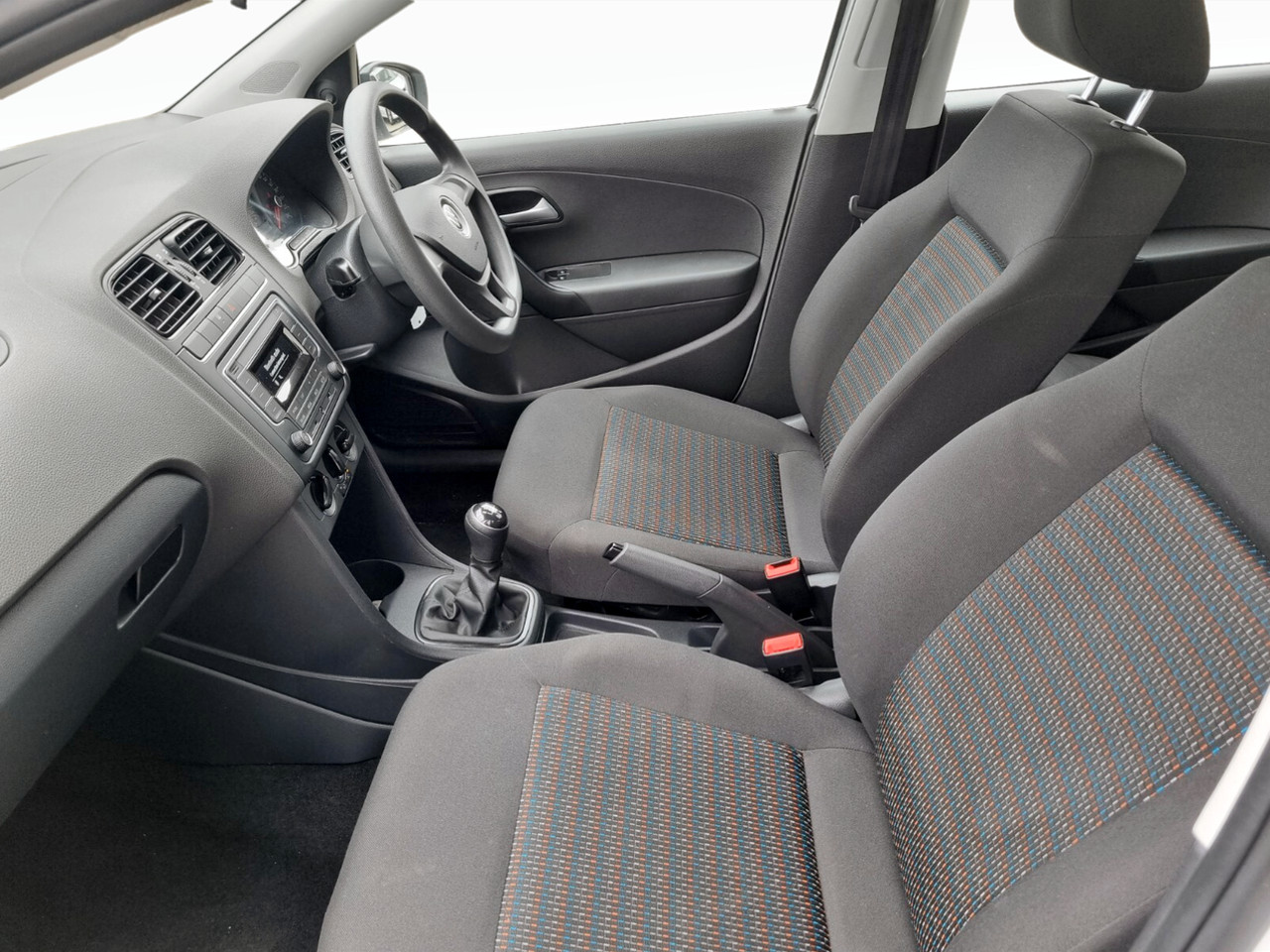 Volkswagen POLO VIVO HATCH 1.4 TRENDLINE