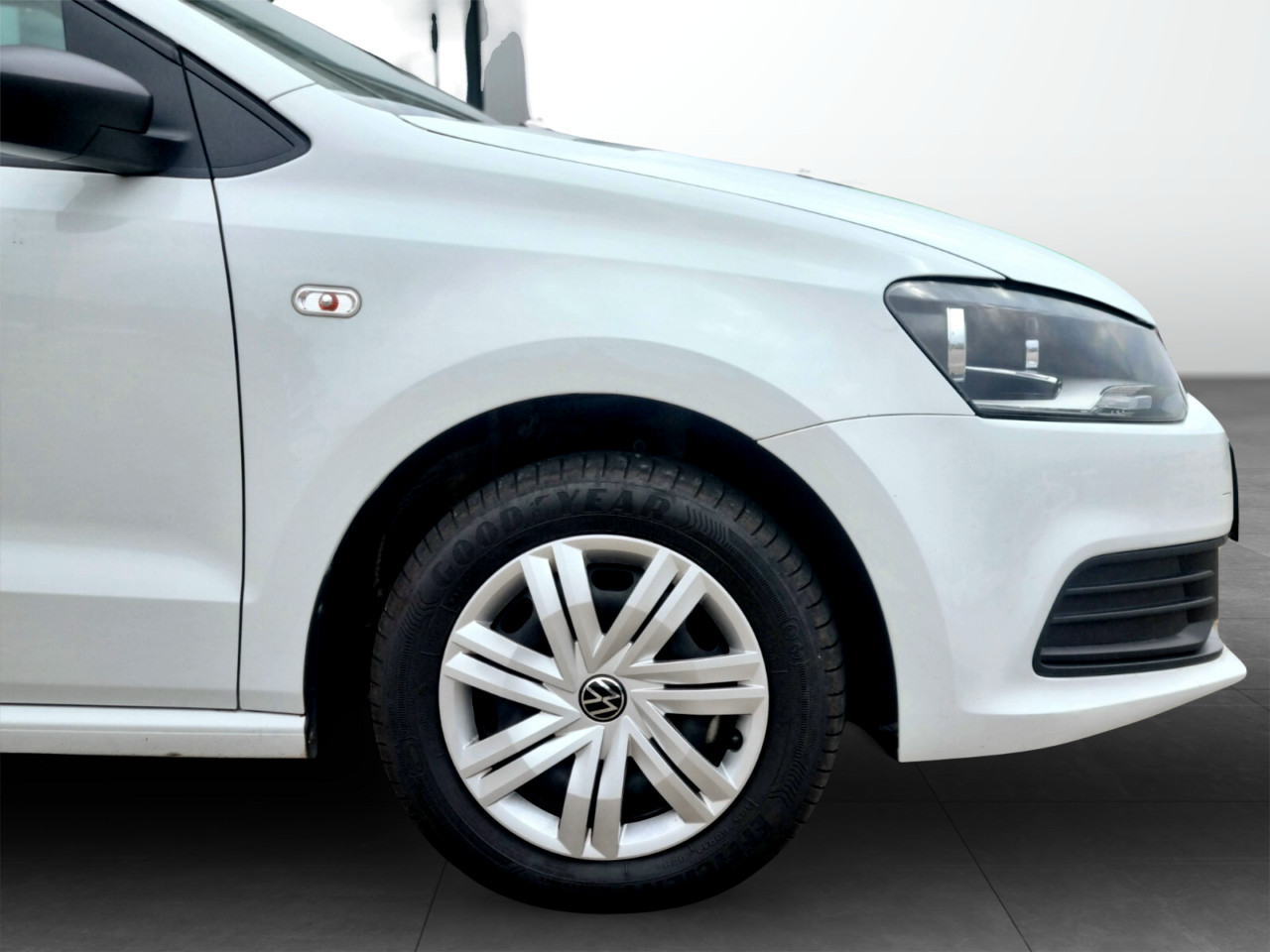 Volkswagen POLO VIVO HATCH 1.4 TRENDLINE