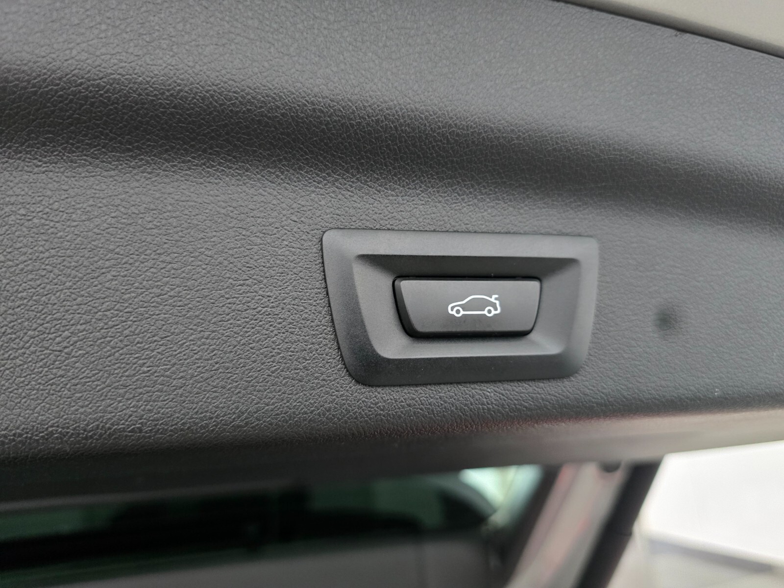 BMW X1 SDRIVE18D M-SPORT A/T (F48)