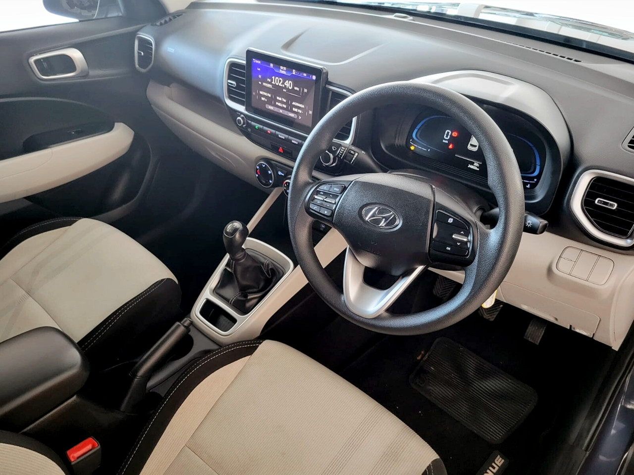 Hyundai VENUE 1.2 PREMIUM