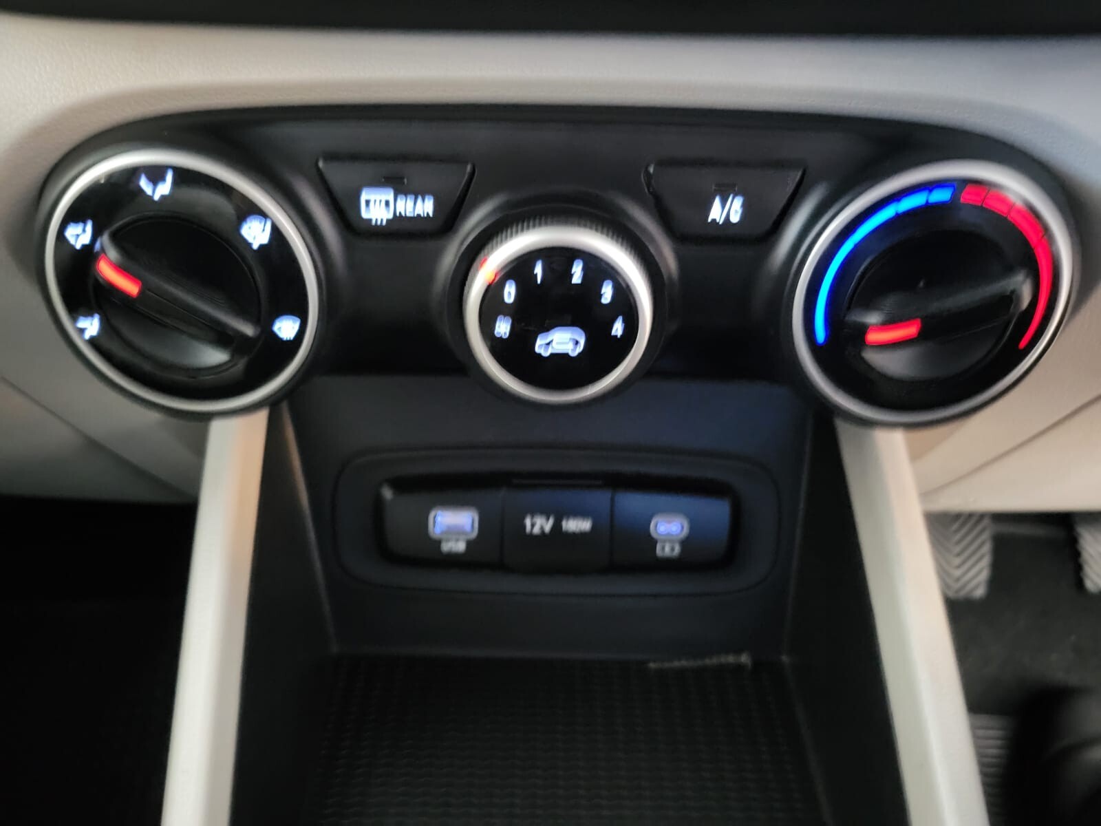 Hyundai VENUE 1.2 PREMIUM