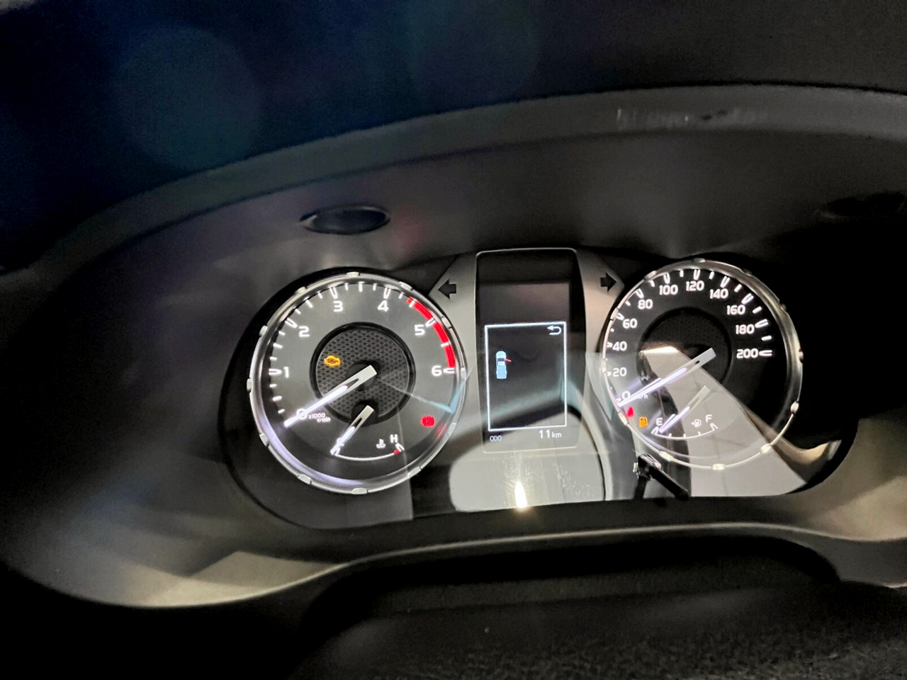 Toyota Hilux 2.4GD-6 SINGLE CAB RAIDER MANUAL