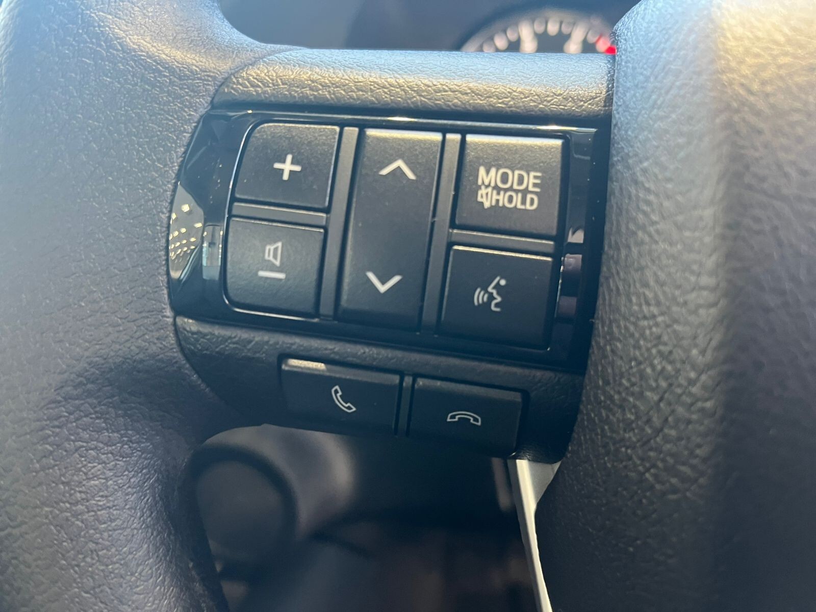 Toyota Hilux 2.4GD-6 SINGLE CAB RAIDER MANUAL