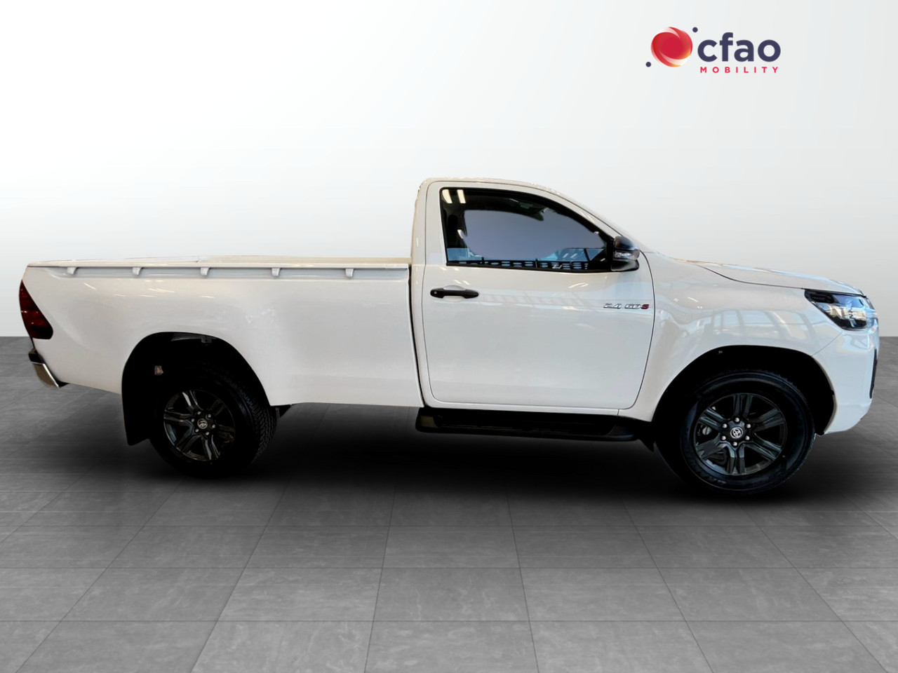 Toyota Hilux 2.4GD-6 SINGLE CAB RAIDER MANUAL