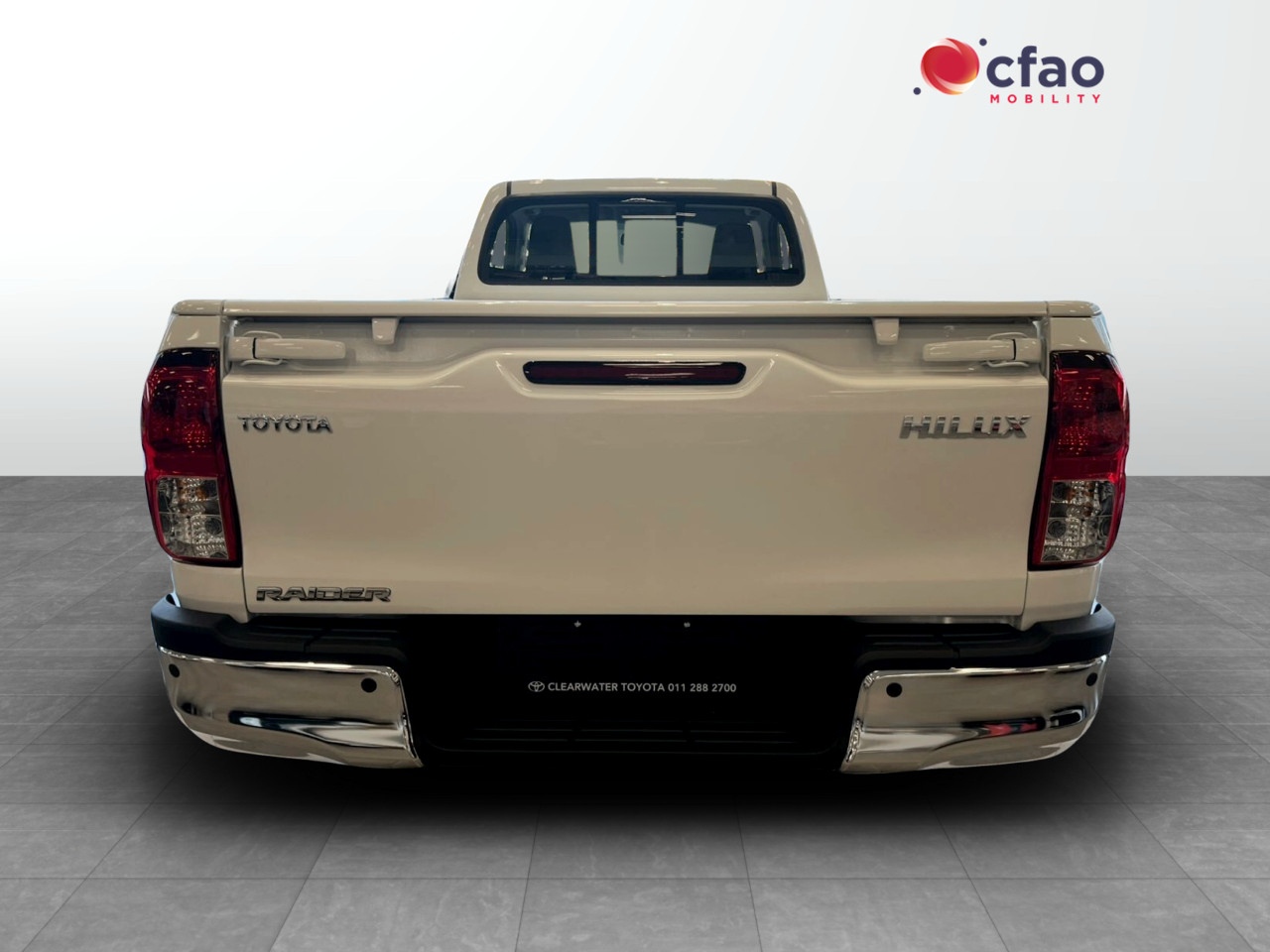 Toyota Hilux 2.4GD-6 SINGLE CAB RAIDER MANUAL