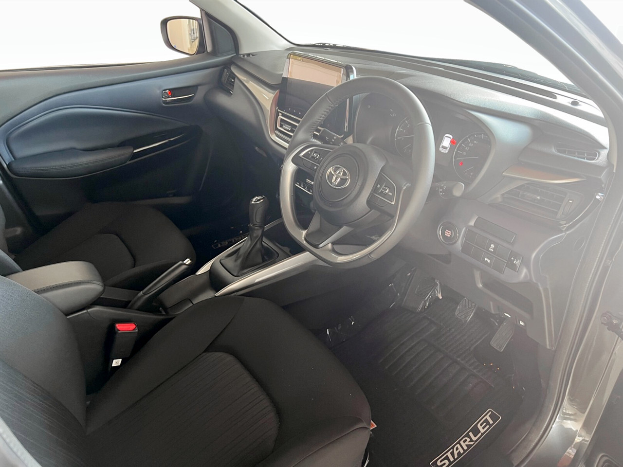 Toyota Starlet 1.5 XR MANUAL