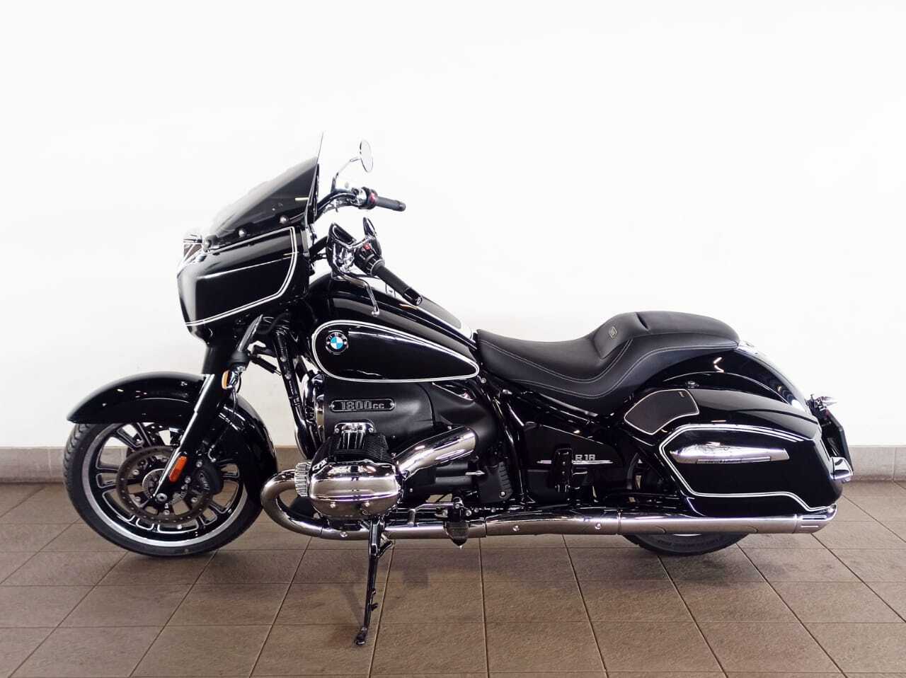 BMW R18 HARDBAGGER FIRST EDITION
