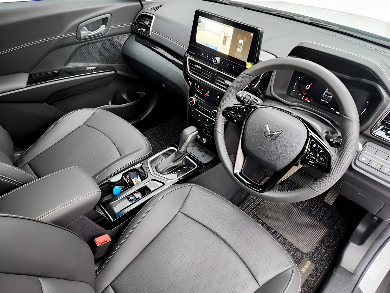 Mahindra XUV 3XO 1.2T AX7L