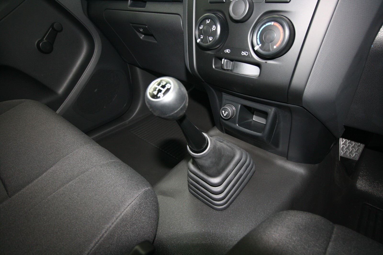 Isuzu D-Max 250C FLEETSIDE