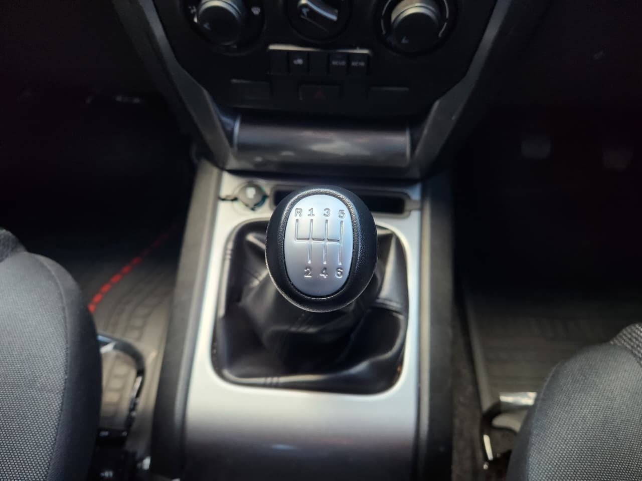 Mahindra PIK UP 2.2CRDE DOUBLE CAB S6 KAROO