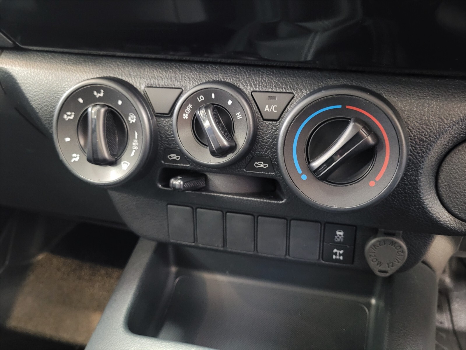 Toyota Hilux 2.0 SINGLE CAB S (AIRCON)