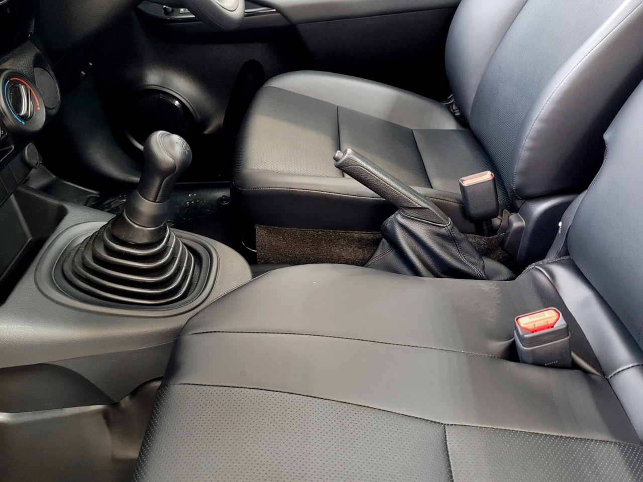 Toyota Hilux 2.0 SINGLE CAB S (AIRCON)