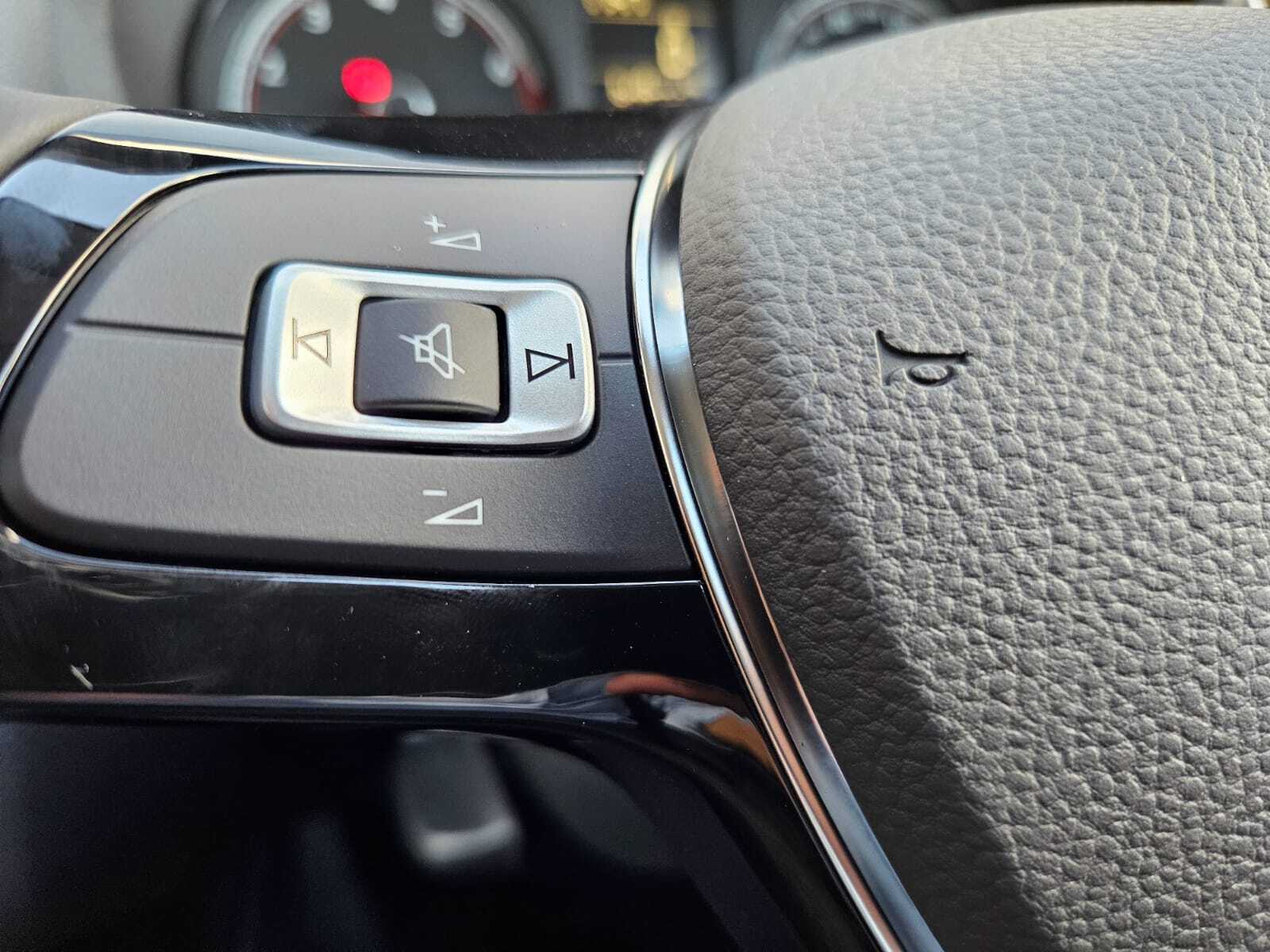 Volkswagen POLO VIVO HATCH 1.6 STYLE