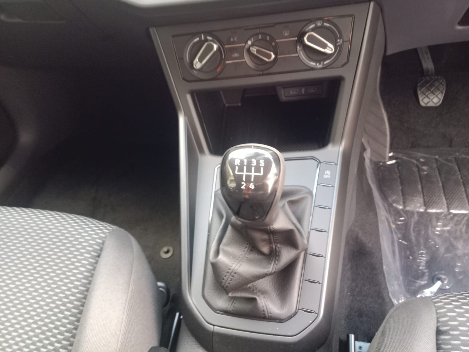 Volkswagen Polo HATCH 1.0TSI 70KW