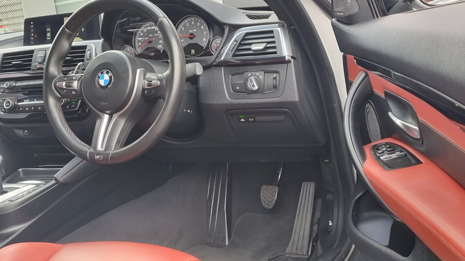 BMW M4 M4 coupe