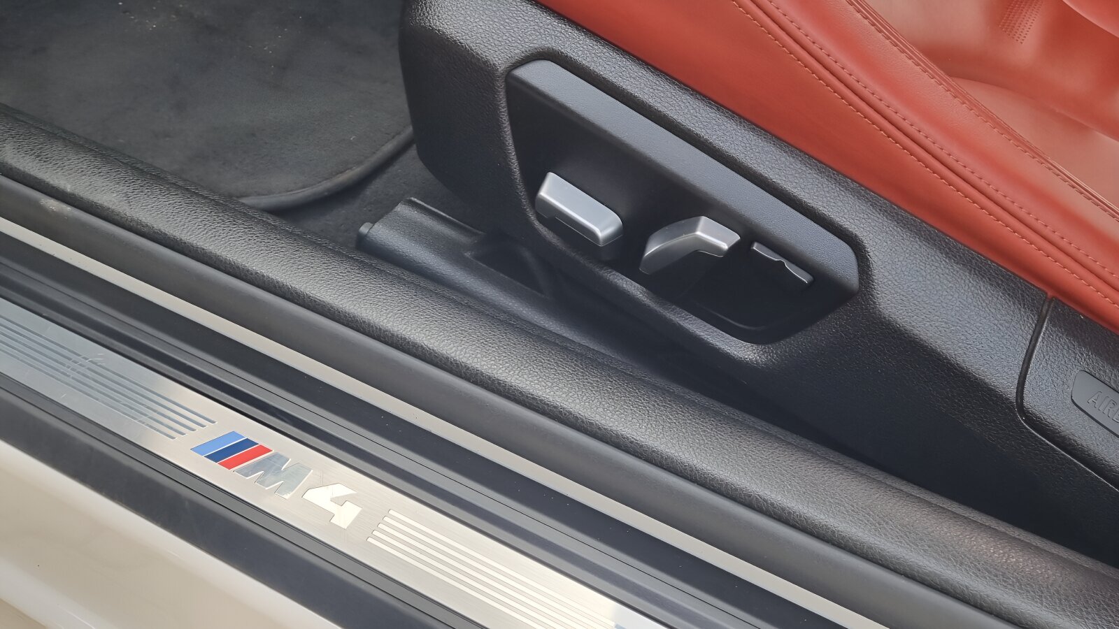 BMW M4 M4 coupe