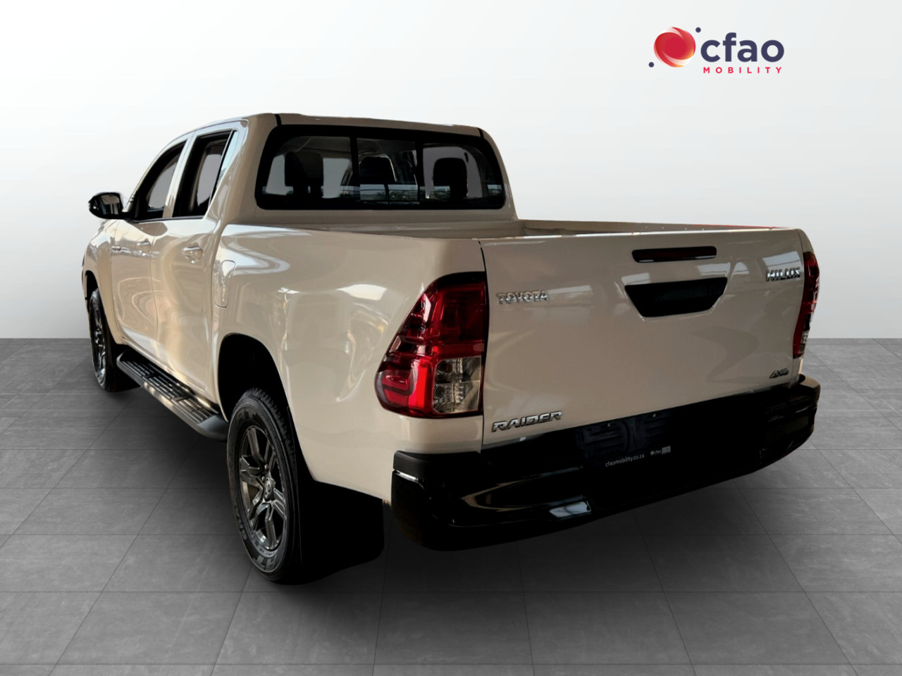 Toyota Hilux 2.4GD-6 DOUBLE CAB 4X4 RAIDER