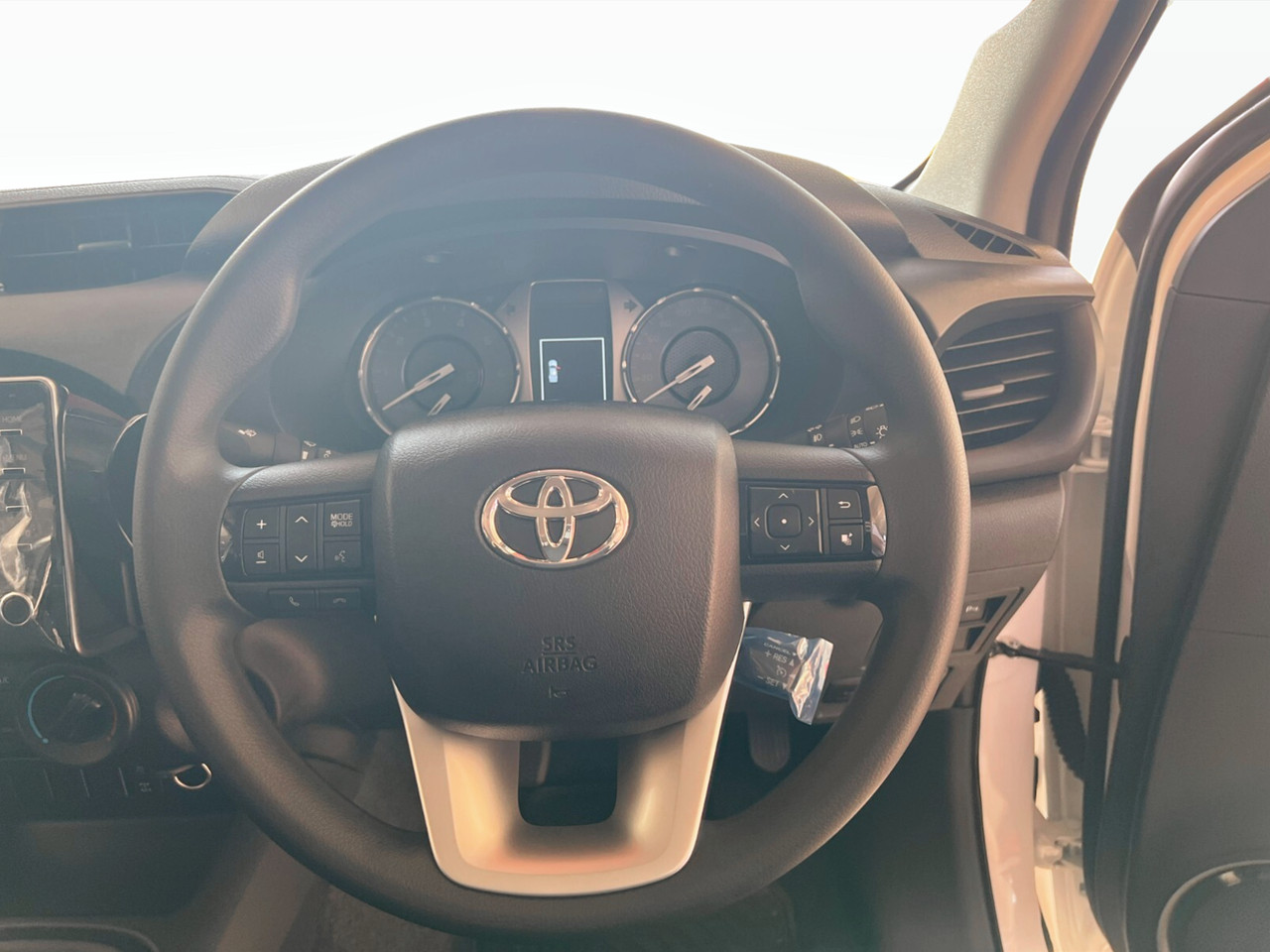 Toyota Hilux 2.4GD-6 DOUBLE CAB 4X4 RAIDER