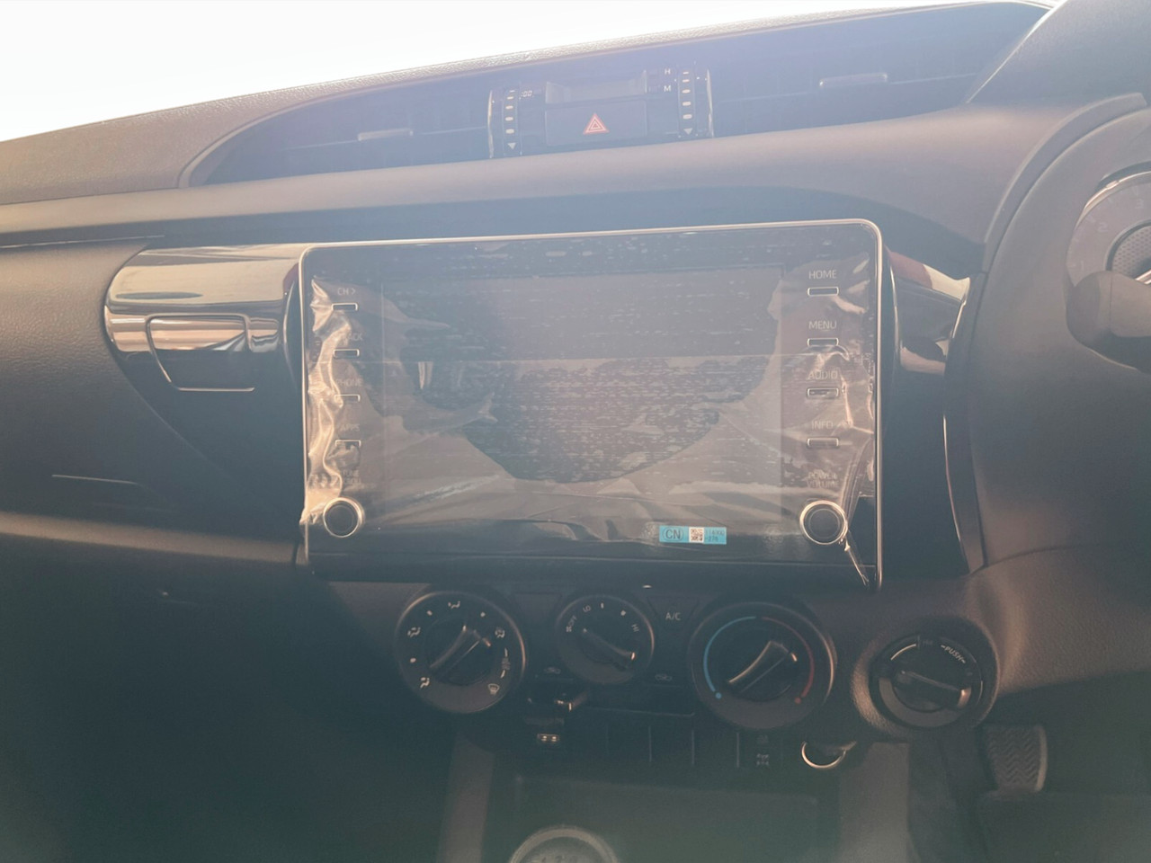 Toyota Hilux 2.4GD-6 DOUBLE CAB 4X4 RAIDER