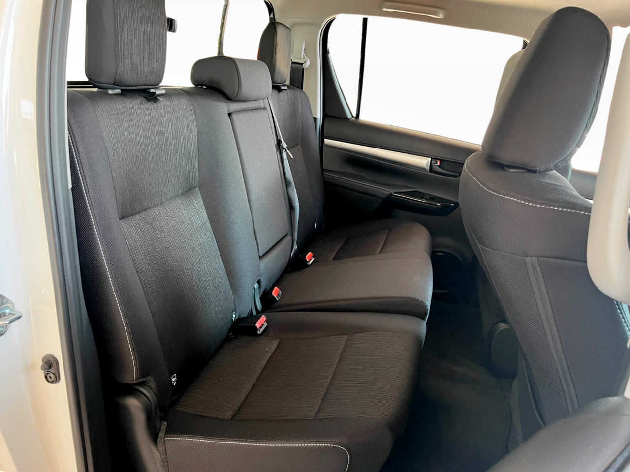 Toyota Hilux 2.4GD-6 DOUBLE CAB 4X4 RAIDER