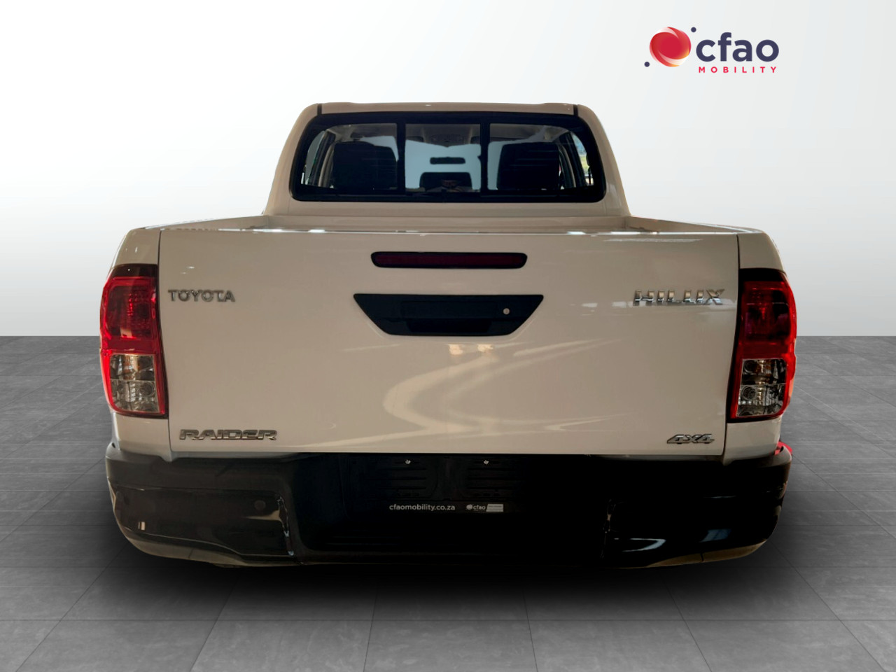 Toyota Hilux 2.4GD-6 DOUBLE CAB 4X4 RAIDER