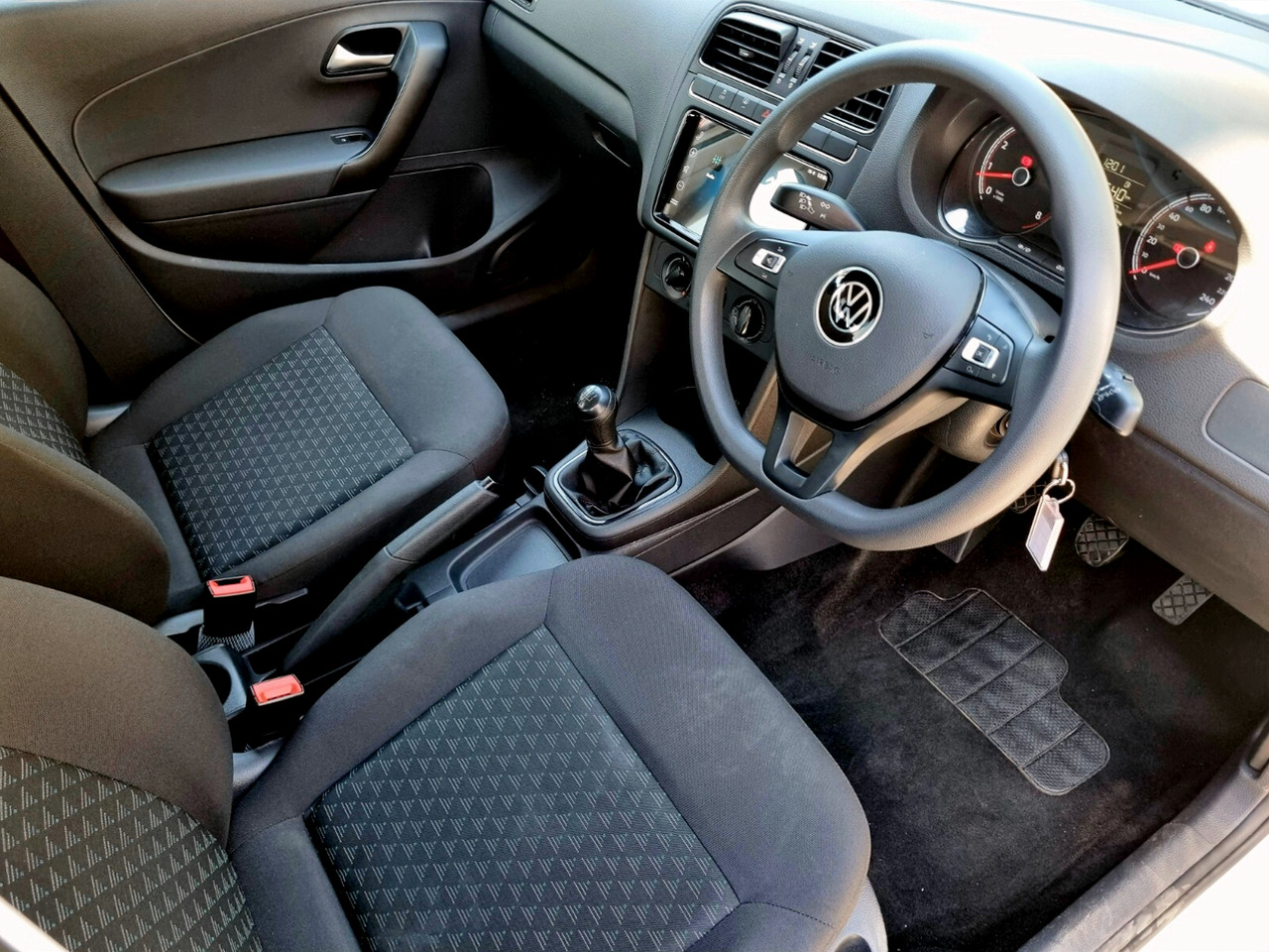 Volkswagen POLO VIVO HATCH 1.4