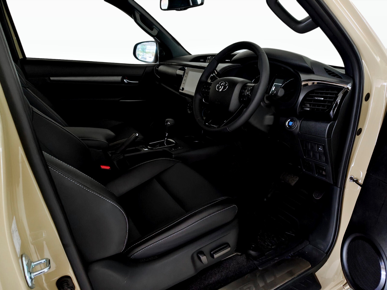 Toyota Hilux 2.8GD-6 XTRA CAB LEGEND 55