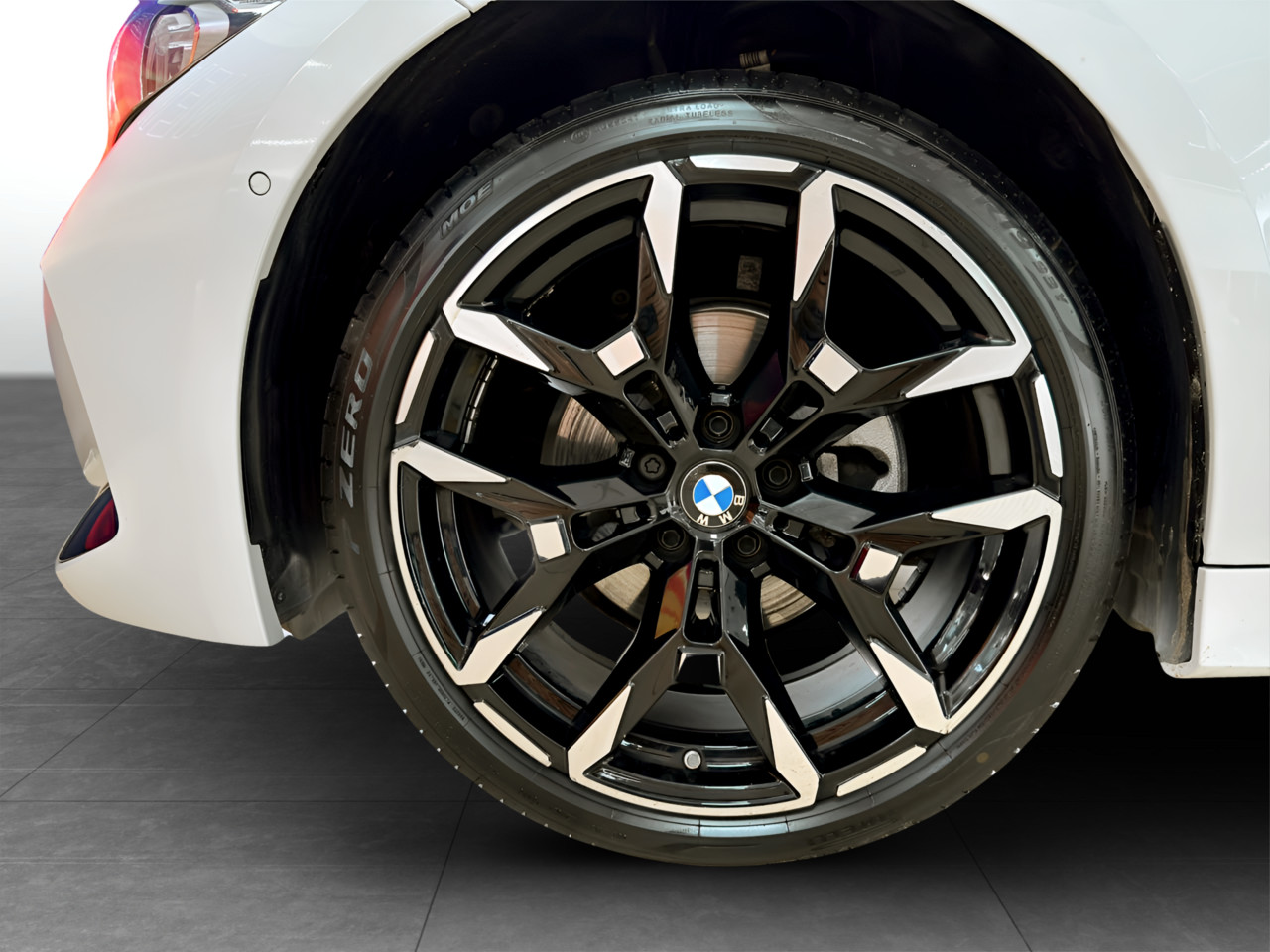 BMW 3 Series 320i M SPORT A/T