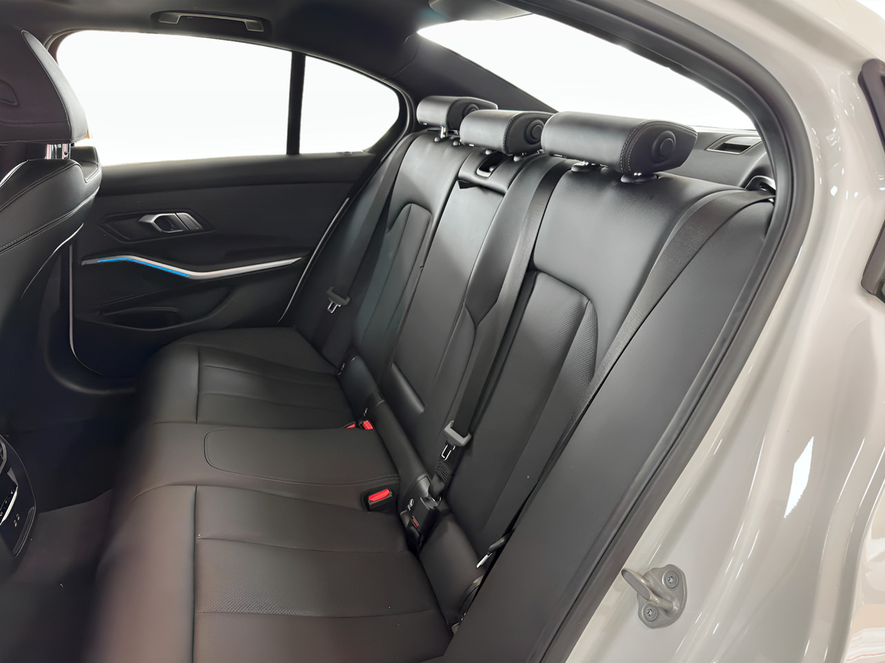 BMW 3 Series 320i M SPORT A/T