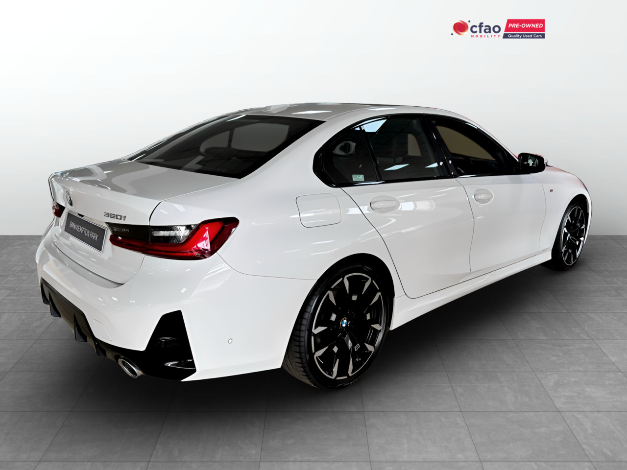 BMW 3 Series 320i M SPORT A/T