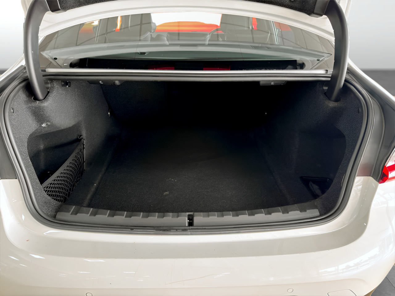 BMW 3 Series 320i M SPORT A/T
