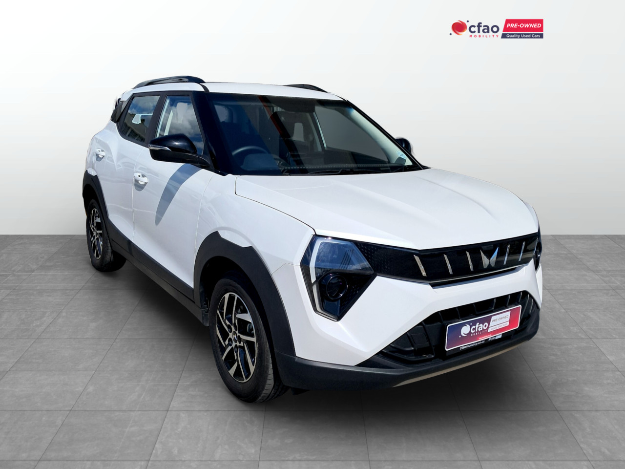 Mahindra XUV 3XO 1.2T AX5 AUTO