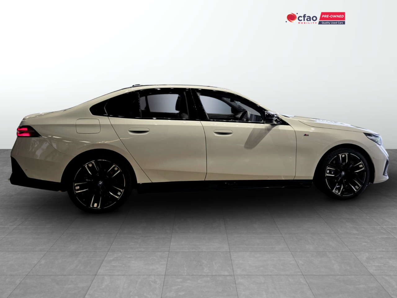 BMW i5 M60 XDRIVE