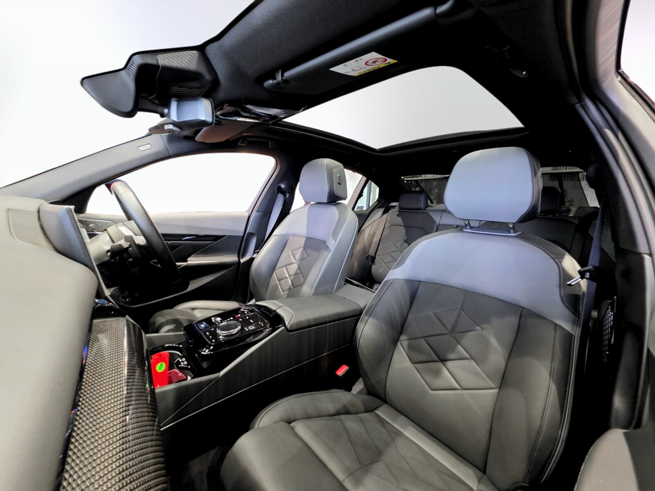 BMW i5 M60 XDRIVE
