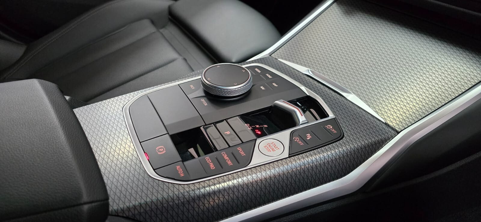 BMW 3 Series 320i M SPORT A/T