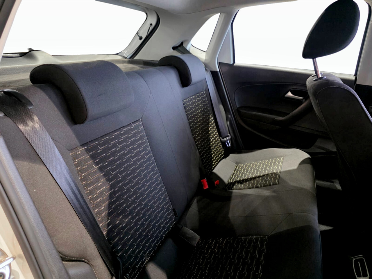 Volkswagen POLO VIVO HATCH 1.6 MAXX