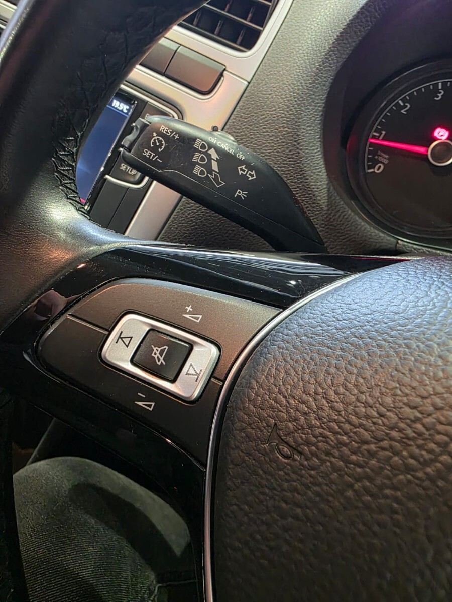 Volkswagen POLO VIVO HATCH 1.6 MAXX