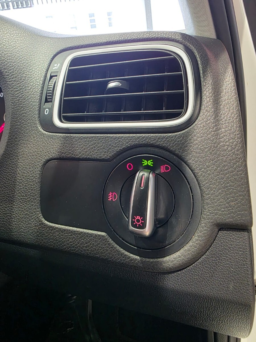 Volkswagen POLO VIVO HATCH 1.6 MAXX