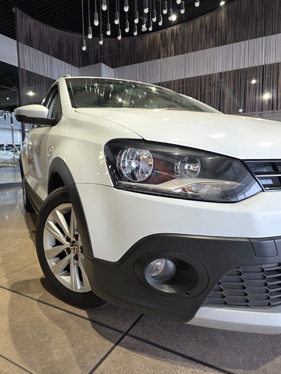 Volkswagen POLO VIVO HATCH 1.6 MAXX