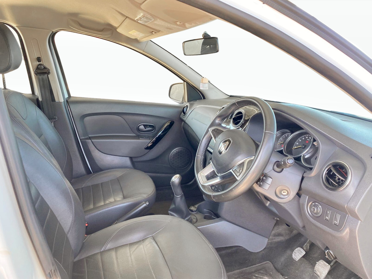 Renault SANDERO 66KW TURBO STEPWAY TECHROAD