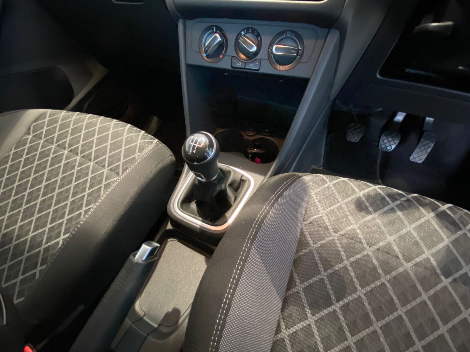 Volkswagen POLO VIVO HATCH 1.6 STYLE
