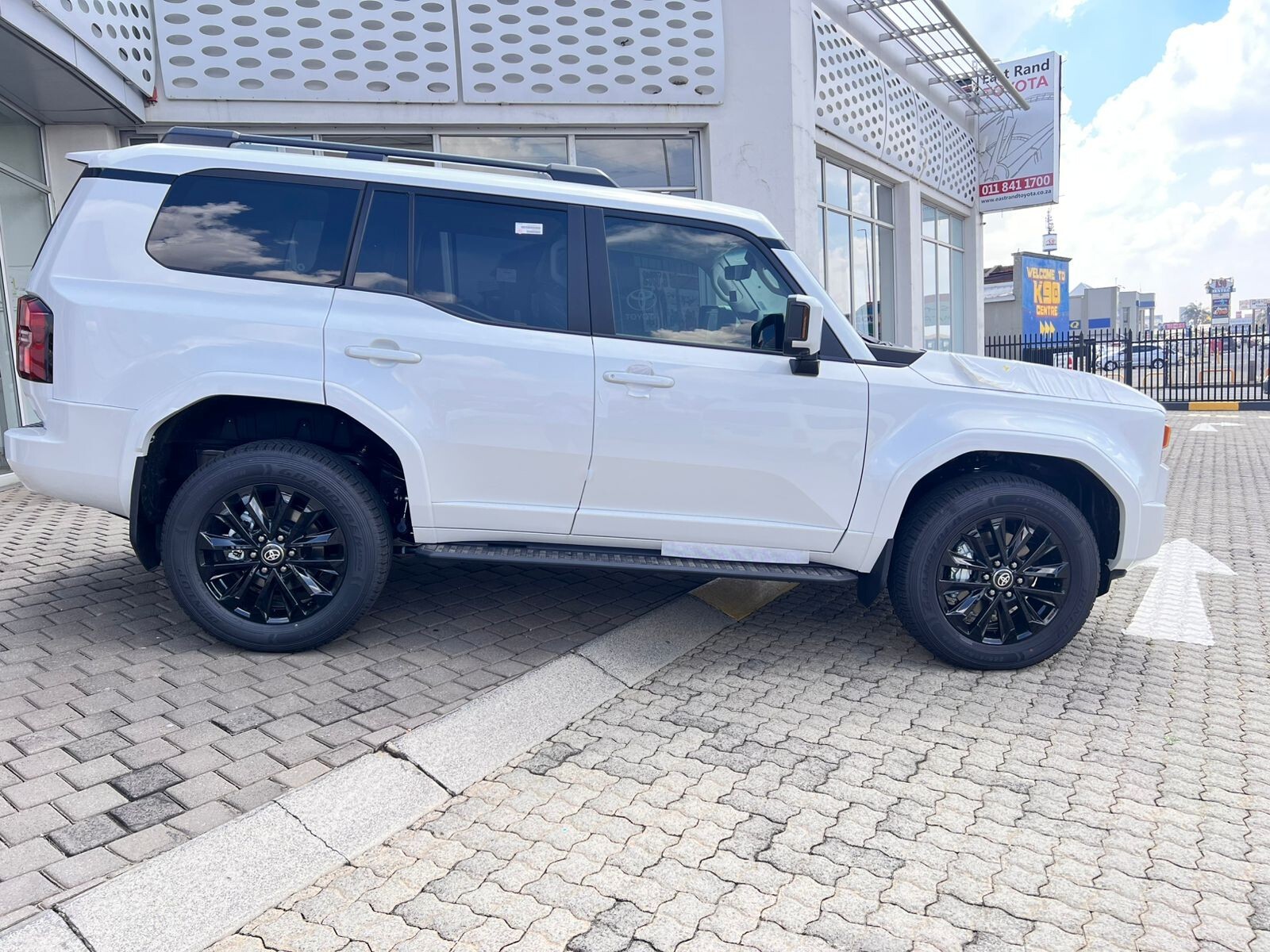 Toyota Land Cruiser Prado 2.8GD VX-L