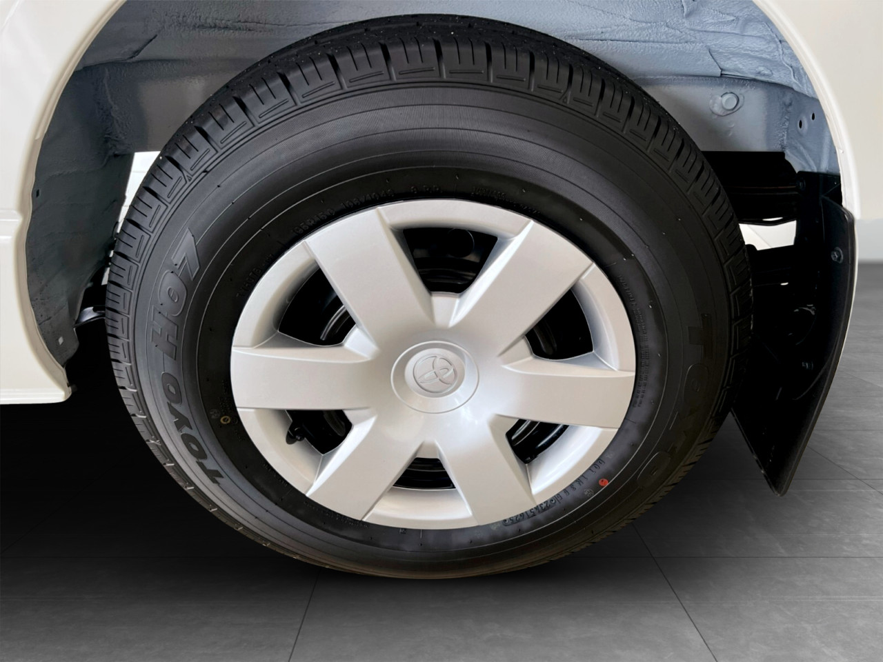 Toyota QUANTUM 2.7 SES-FIKILE