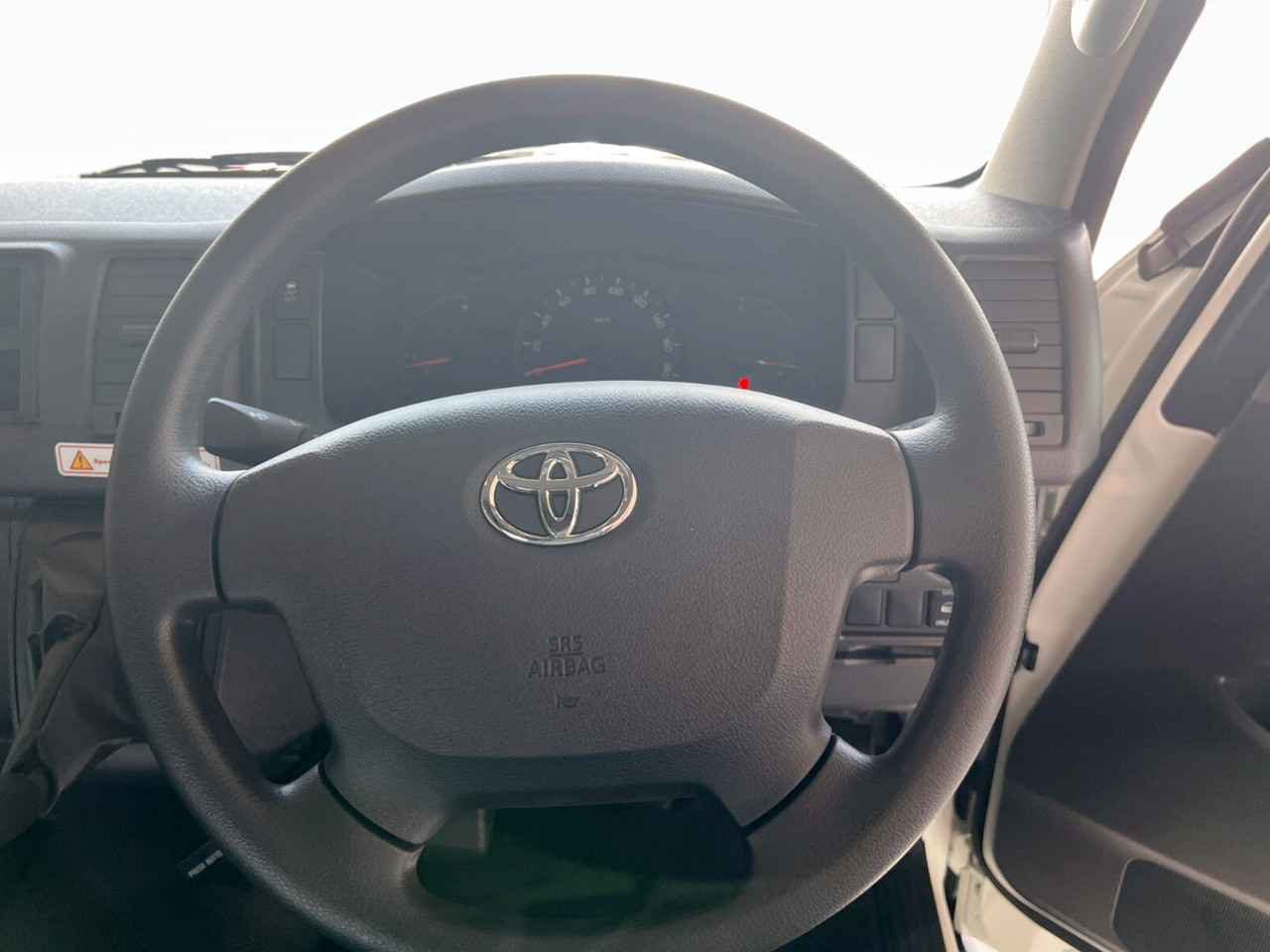 Toyota QUANTUM 2.7 SES-FIKILE