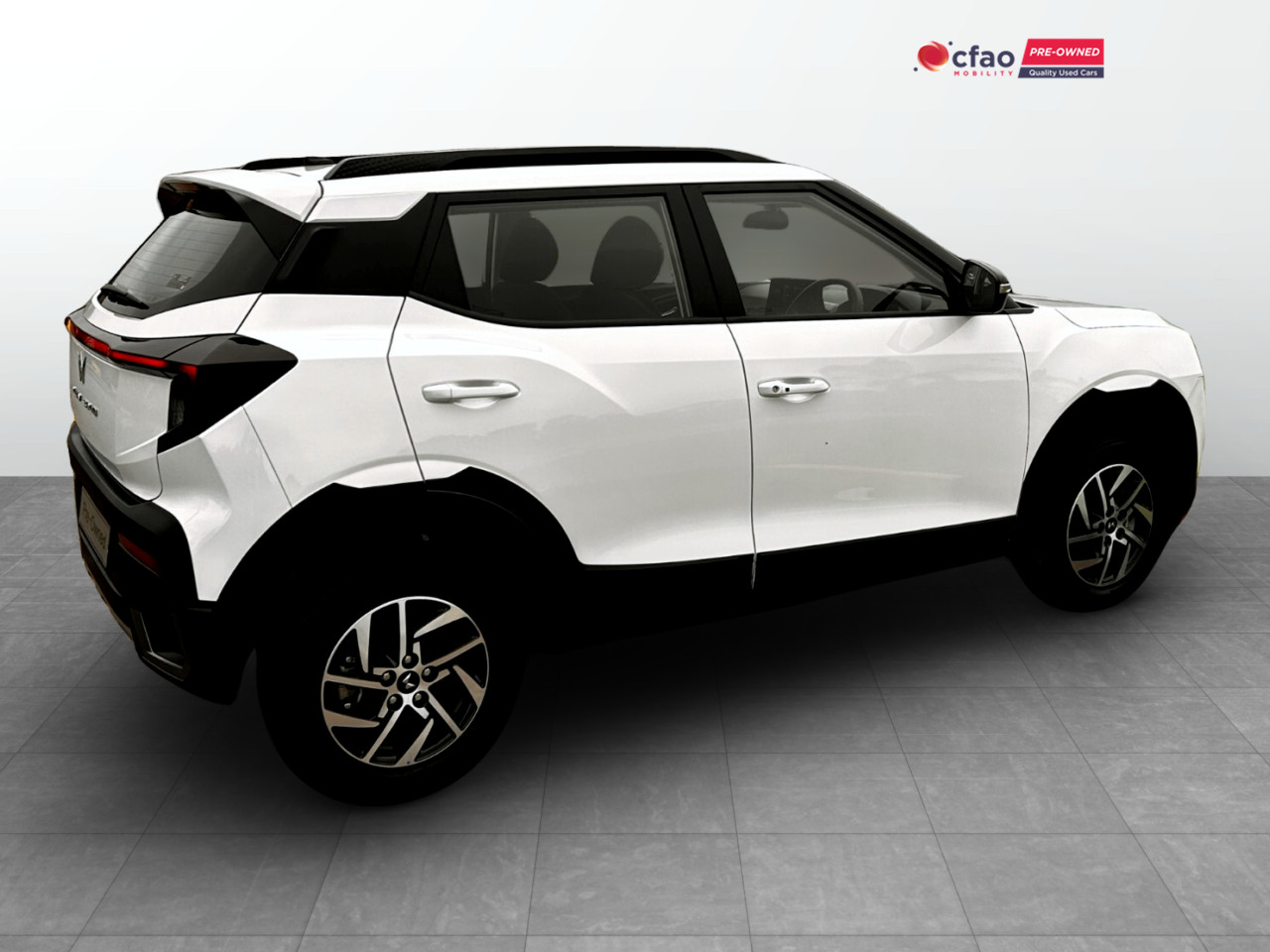 Mahindra XUV 3XO 1.2T AX5 AUTO