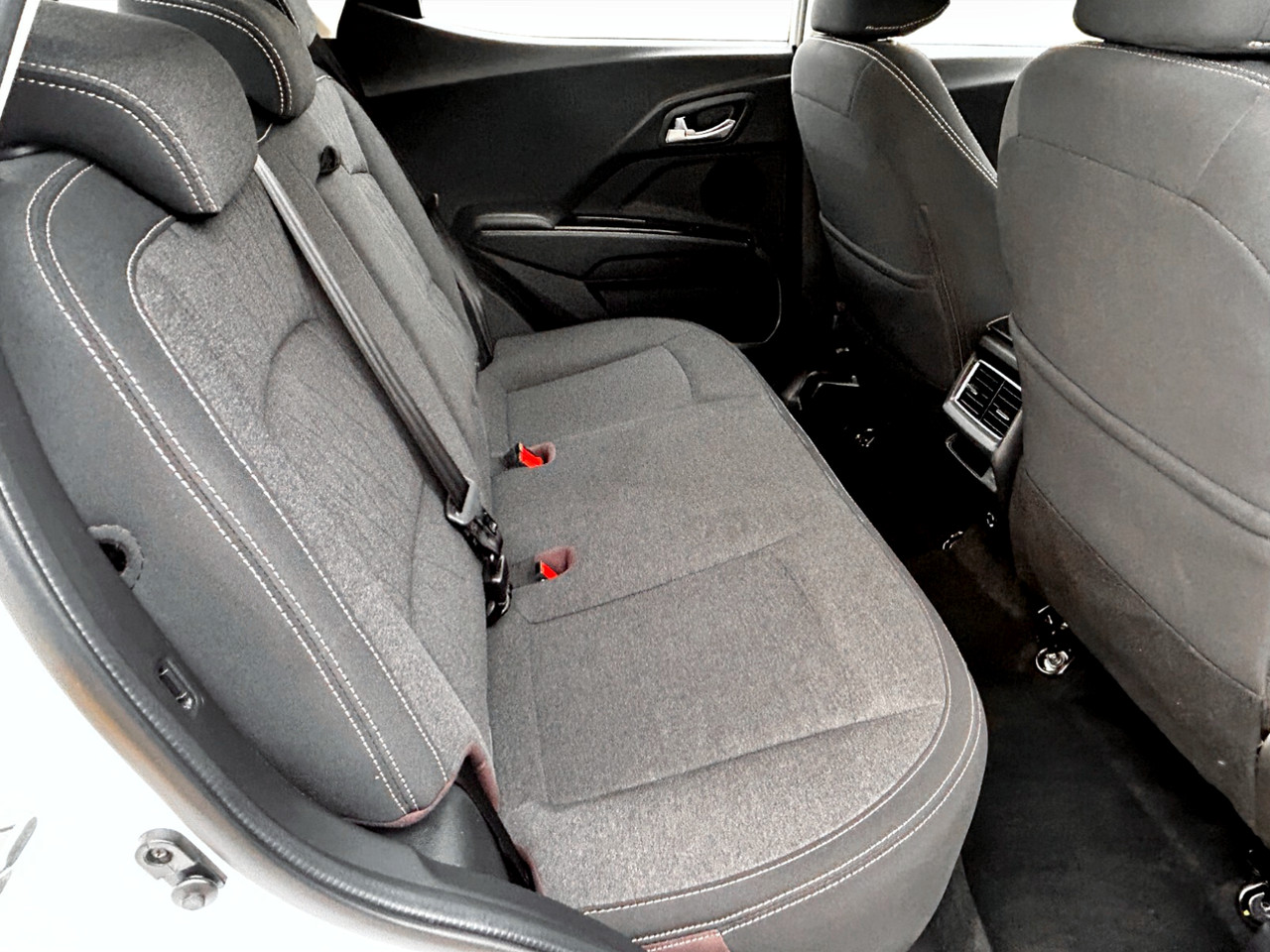 Mahindra XUV 3XO 1.2T AX5 AUTO